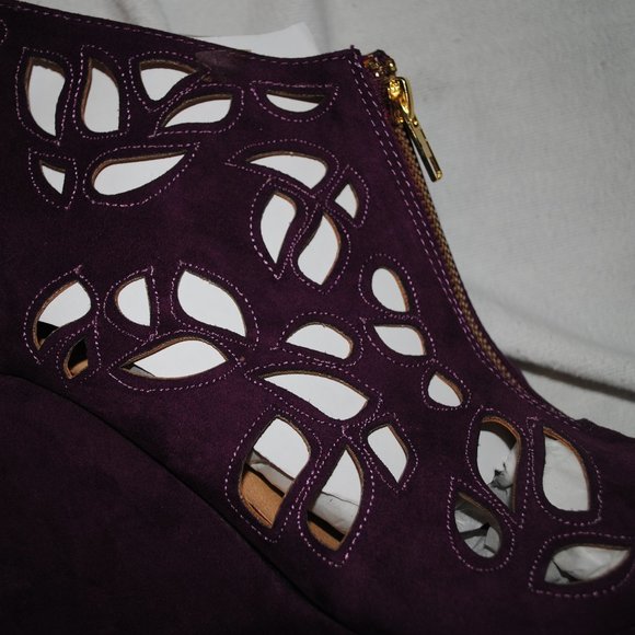 NEW IN BOX, SZ 10M, PLUM OPEN TOE WEDGE - Picture 3 of 6